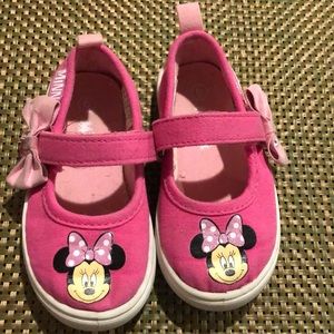 Girls Minnie Mouse Shoes Size 6